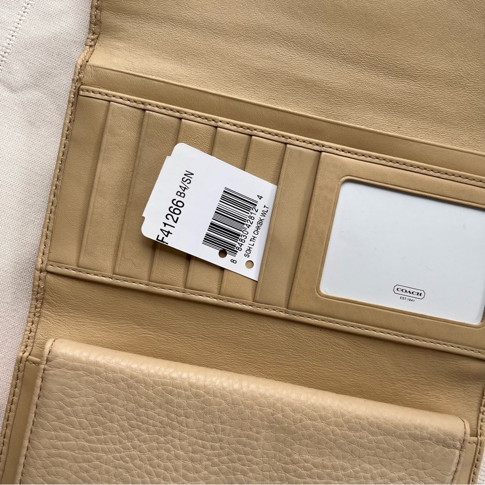 NWT Vintage Coach Soho Buckle wallet in cream pebbled leather - Picture 10 of 14